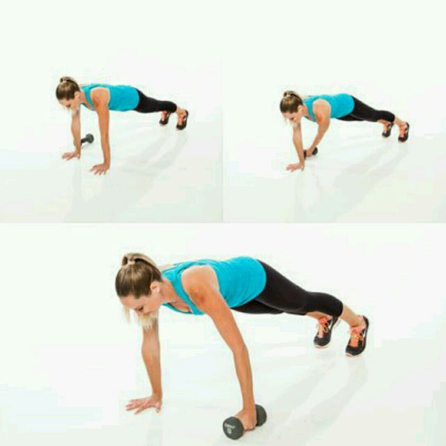 Woman doing Dumbbell Plank Pull-Through
